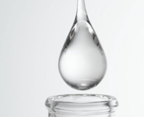 Acido ialuronico che valorizza senza gonfiare