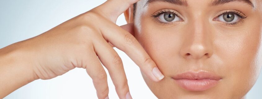 Valorizzare i lineamenti del viso con l'acido ialuronico